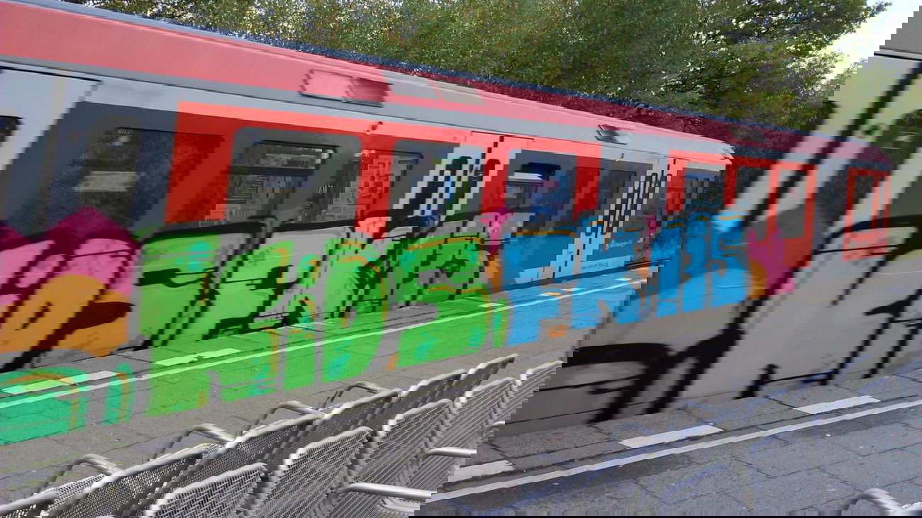 Graffiti Train - Photo by moschek - wl, Kids, fk (2014)