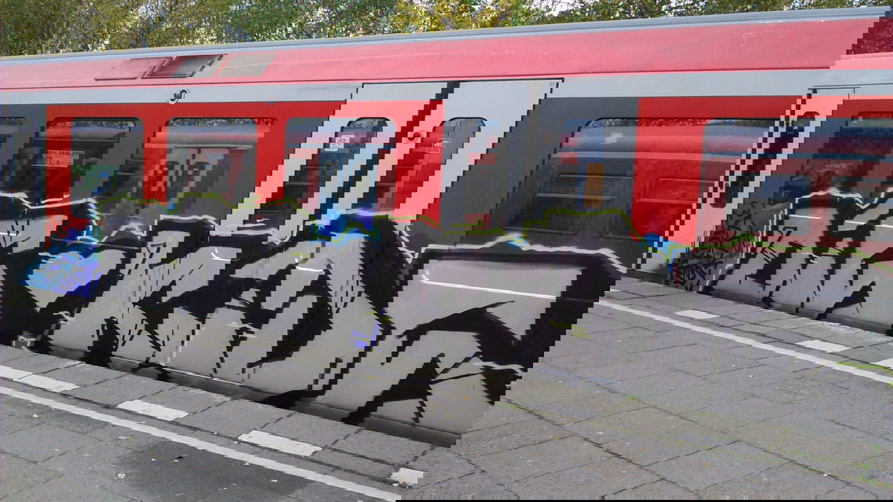 Graffiti Train - Photo by moschek - ois, Kids (2014)