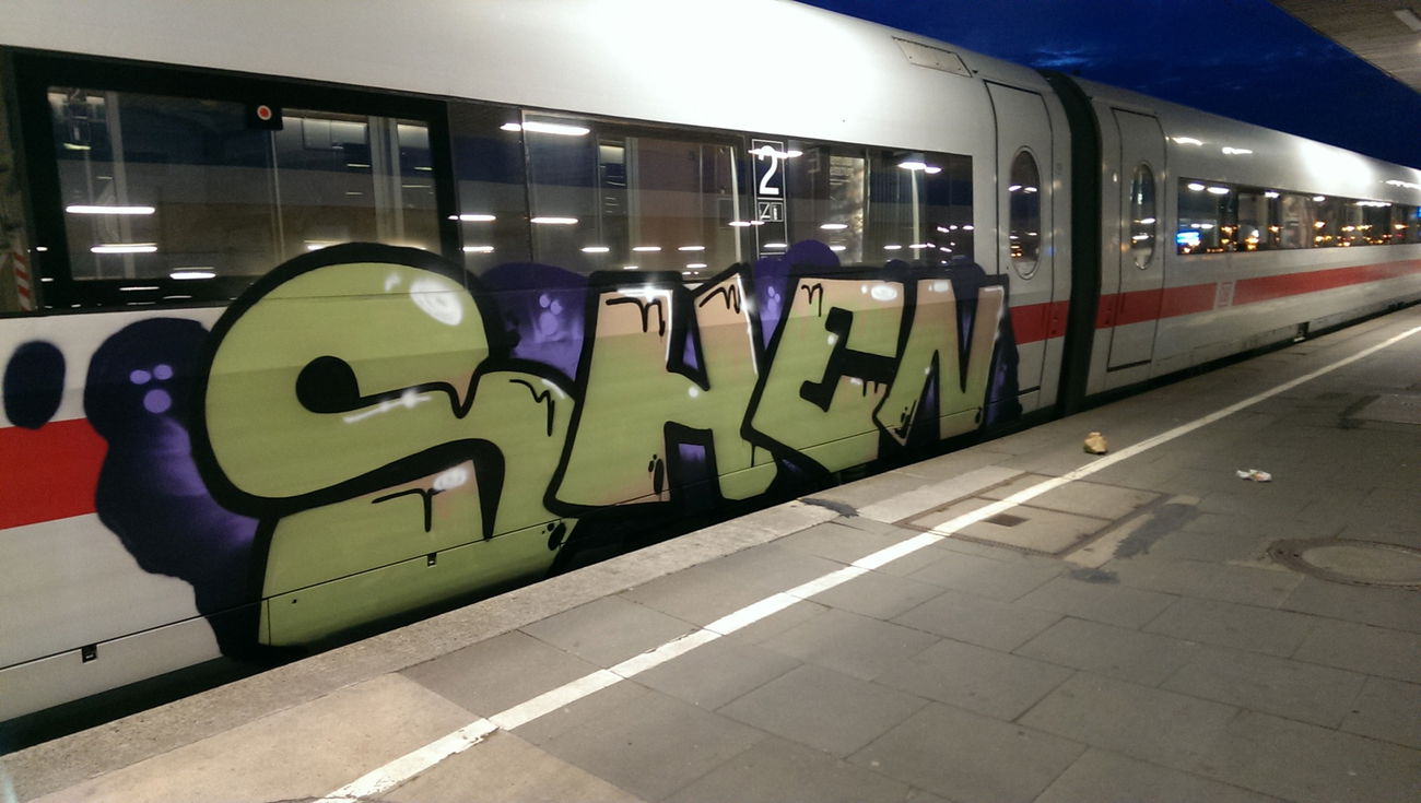 Graffiti Train - Photo by moschek