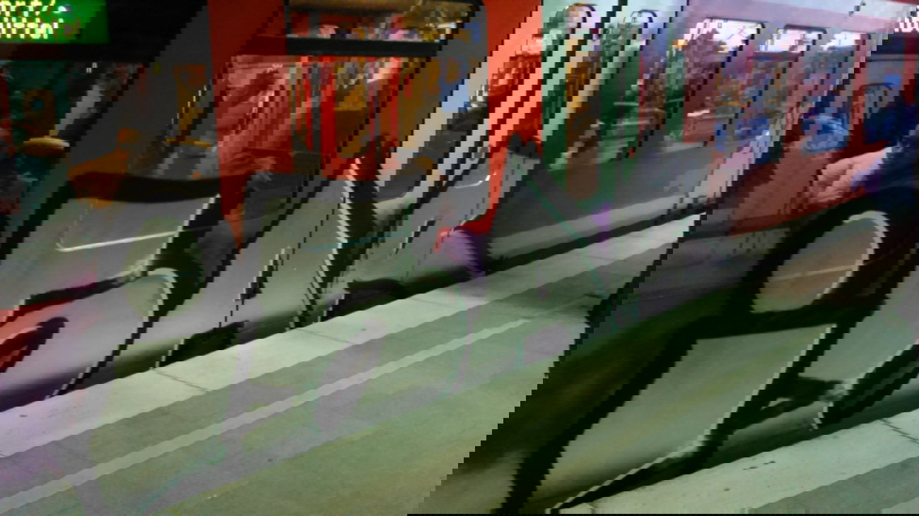 Graffiti Train - Photo by moschek (2015)