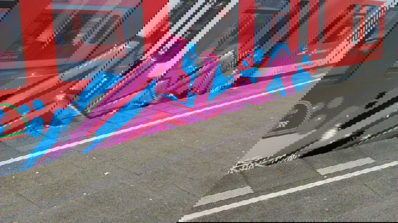 Graffiti Train - Photo by moschek