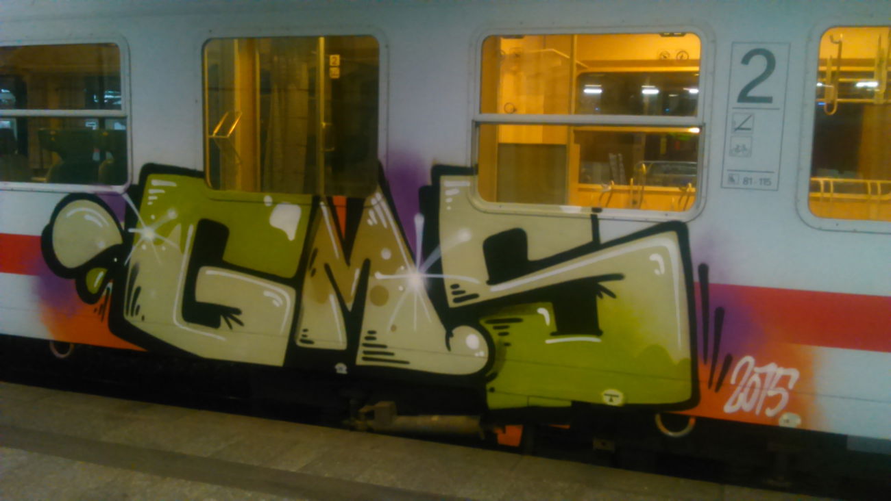 Graffiti Train in Wohnort - Photo by moschek - Gms (2015)