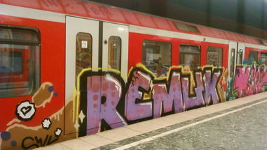 Graffiti Train in Wohnort - Photo by moschek - Remuk (2015)