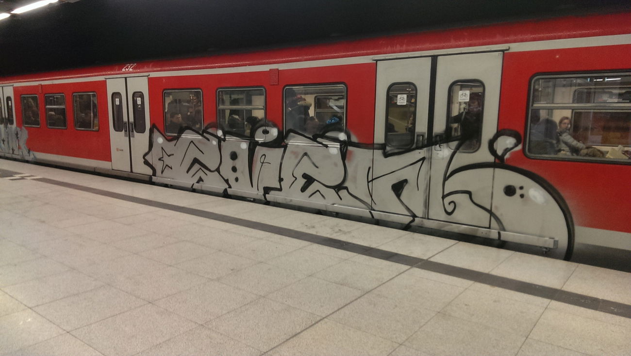 Graffiti Train - Photo by moschek (2018)