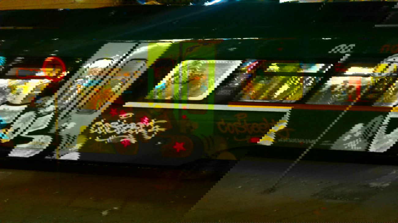 Graffiti Train - Photo by moschek - cos