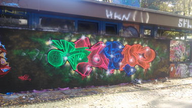 Graffiti Wall in Hamburg  - Photo by moschek (2015)