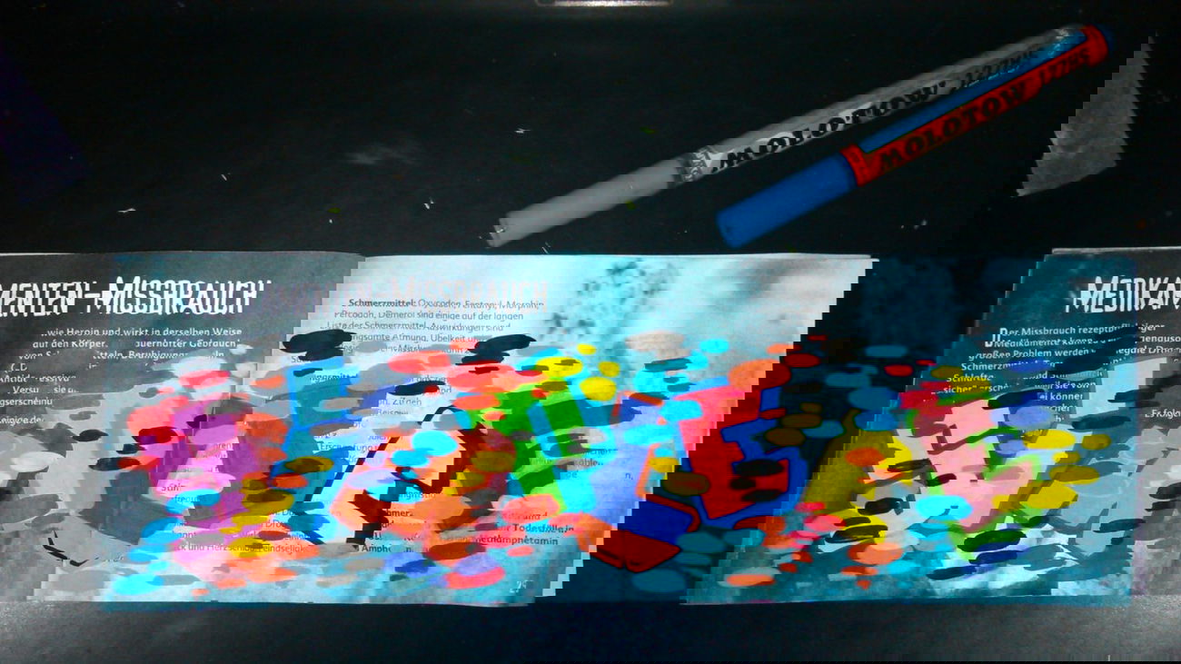 Graffiti Sketch - Photo by moschek - simpleee