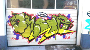 Graffiti Bombing in Hamburg  - Photo by moschek - Chedo, kfc (2015)