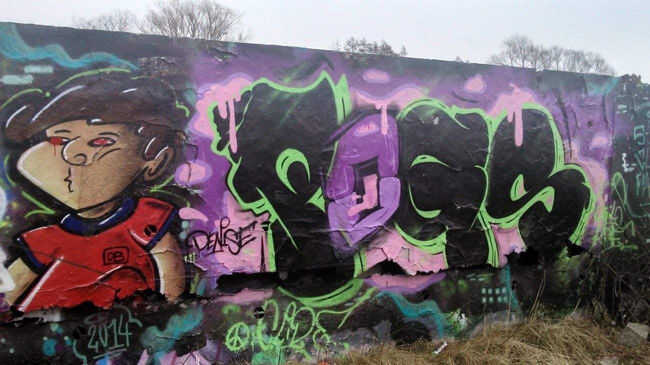 Graffiti Wall in Hamburg - Photo by moschek - pogs