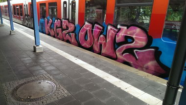 Graffiti Train - Photo by moschek - Kgz, owz
