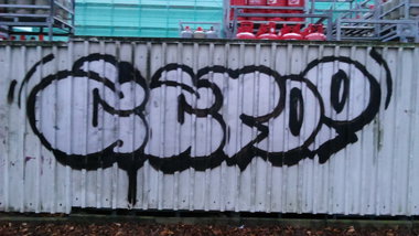 Graffiti Bombing - Photo by moschek - zztop