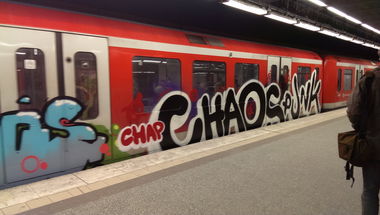 Graffiti Train - Photo by moschek - Chap (2016)