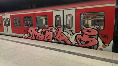 Graffiti Train - Photo by moschek - Gbr, yrz (2018)