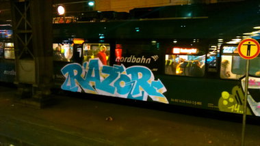 Graffiti Train - Photo by moschek - razor, cos