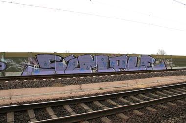 Graffiti Bombing in Wohnort - Photo by moschek - Simple, simpel, yrz (2014)