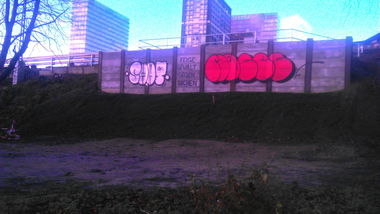 Graffiti Bombing in Hamburg  - Photo by moschek - Shat, Moses (2015)