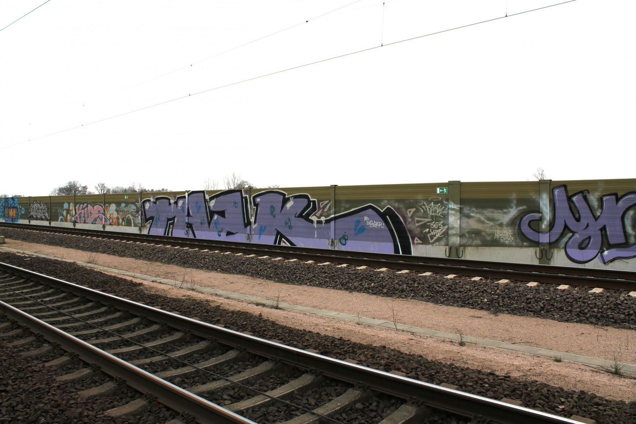 Graffiti Bombing in Wohnort - Photo by moschek - Tazk, yrz, 303 (2014)