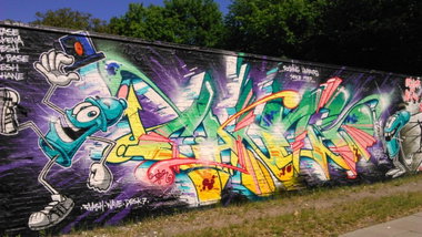 Graffiti Wall in Hamburg  - Photo by moschek - Can2 (2015)