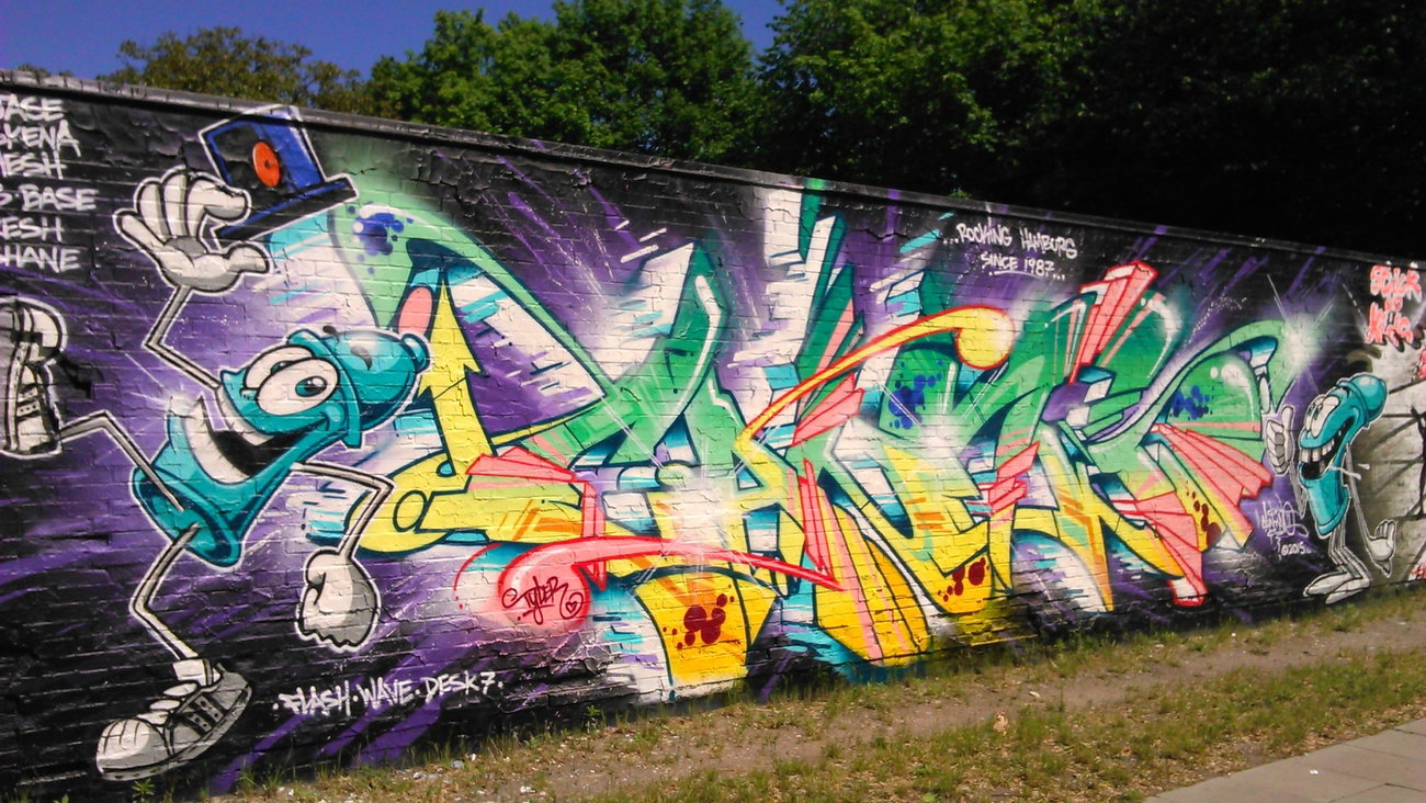 Graffiti Wall in Hamburg  - Photo by moschek - Can2 (2015)