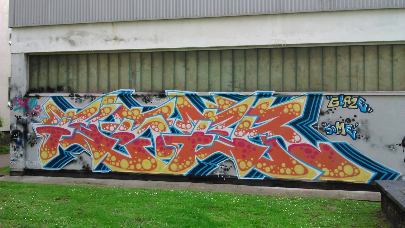 Graffiti Wall in Hamburg  - Photo by moschek - eiser (2015)
