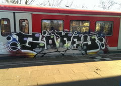 Graffiti Train - Photo by moschek - Gofey (2016)