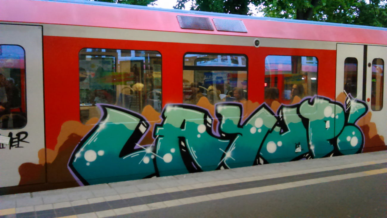 Graffiti Train in Wohnort - Photo by moschek - Lay, up (2015)