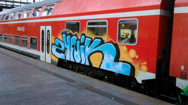 Graffiti Train - Photo by moschek - Zynik, 180