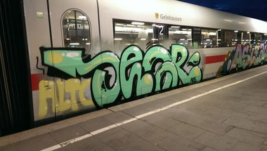 Graffiti Train - Photo by moschek