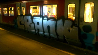Graffiti Train in Wohnort - Photo by moschek - Crank, tsk (2015)
