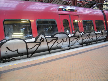 Graffiti Train in Kopenhagen  - Photo by moschek - birds