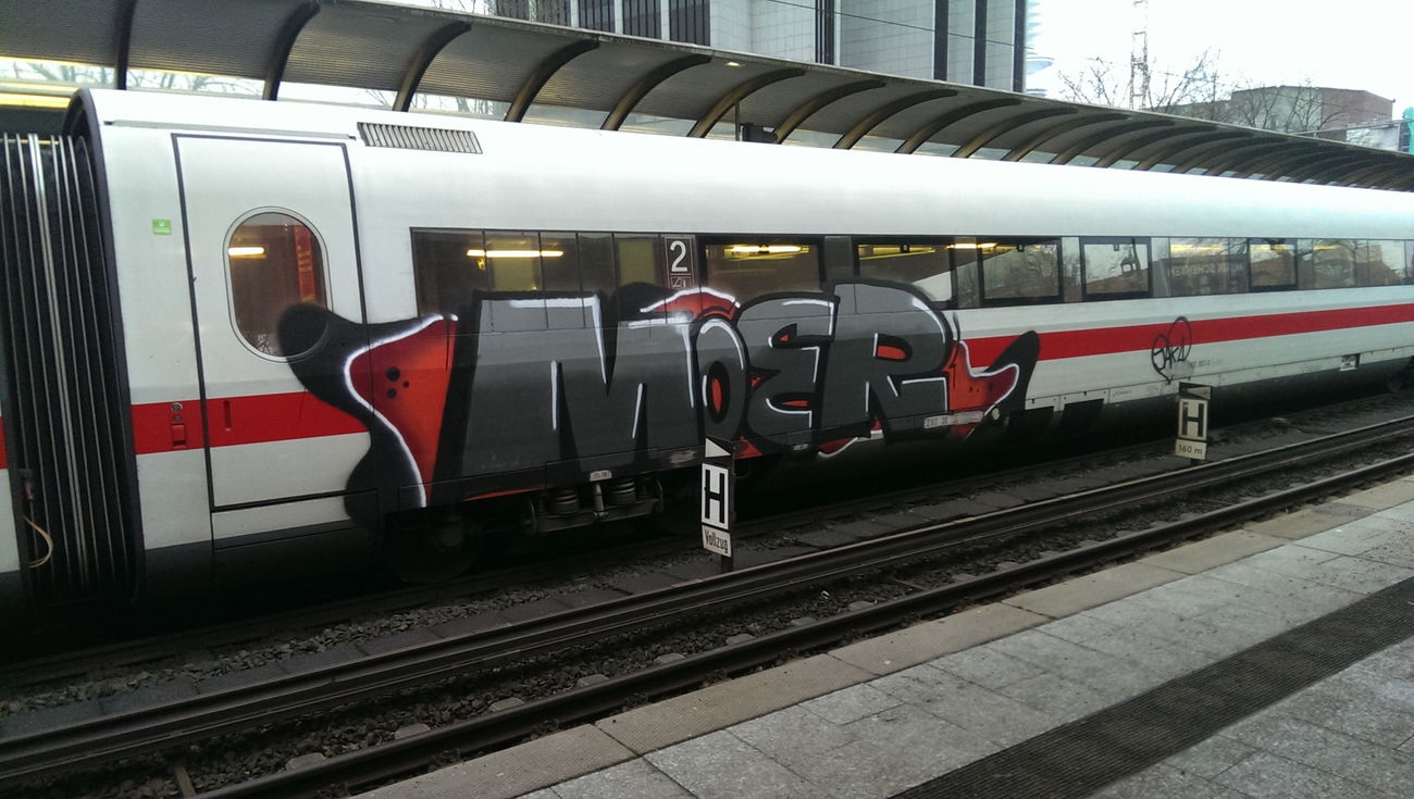 Graffiti Train - Photo by moschek (2018)