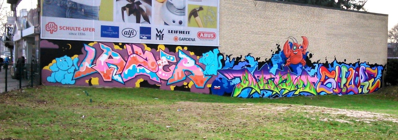 Graffiti Wall in Hamburg - Photo by moschek - lazer, desm, shore (2013)