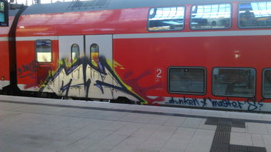 Graffiti Train in Wohnort - Photo by moschek - Mc (2015)