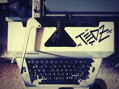 Graffiti Artwork - Photo by movestedy (2013)