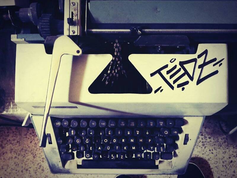 Graffiti Artwork - Photo by movestedy (2013)