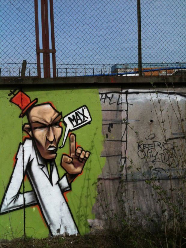 Graffiti Wall - Photo by mrmax (2013)