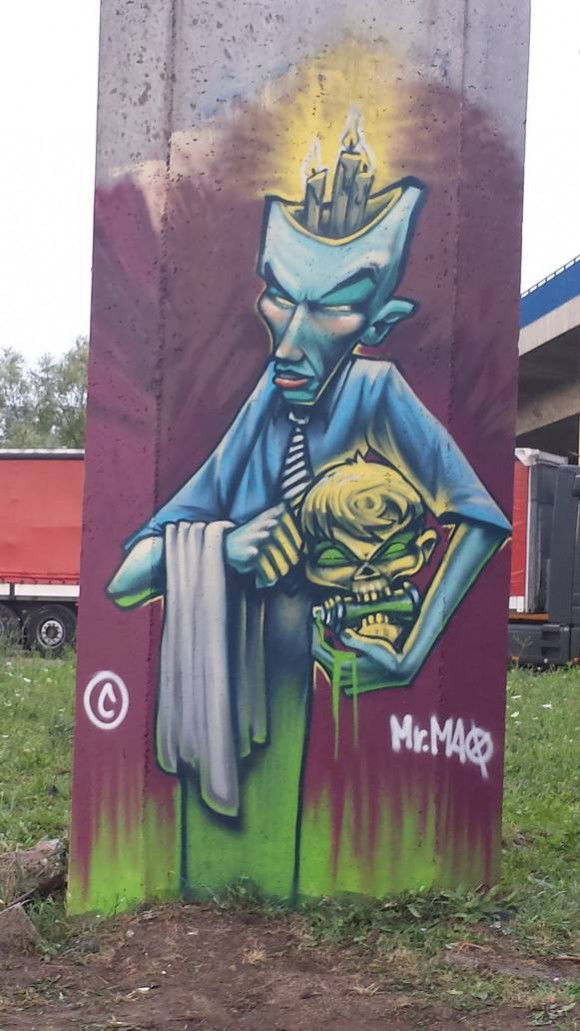 Graffiti Wall - Photo by mrmax