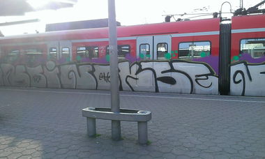 Graffiti Train - Photo by mrunlike
