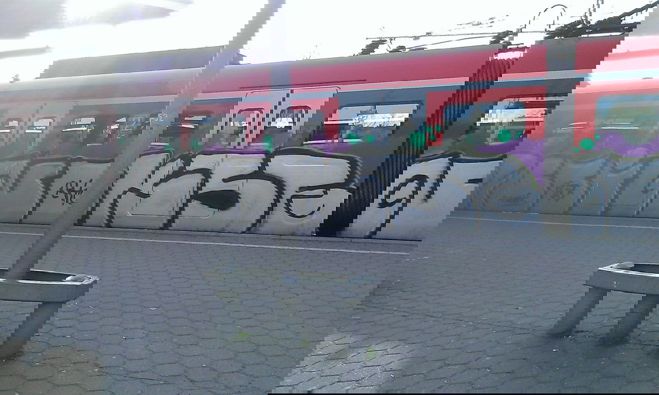 Graffiti Train - Photo by mrunlike