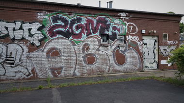 Graffiti Bombing in Berlin - Photo by mttlfngr - abc, zgm