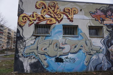 Graffiti Wall in Berlin - Photo by mttlfngr - costa, karte