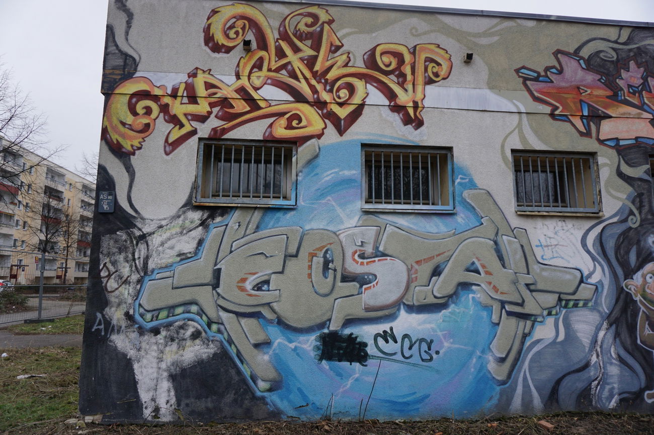 Graffiti Wall in Berlin - Photo by mttlfngr - costa, karte