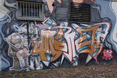 Graffiti Wall in Berlin - Photo by mttlfngr - mönch