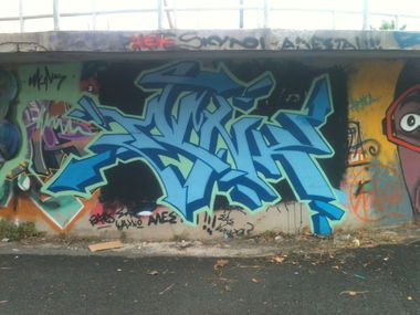 Graffiti Wall in Greece - Photo by munk (2013)