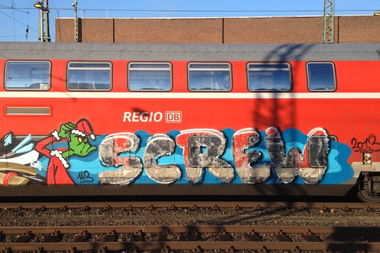 Graffiti Train - Photo by mutespottah (2013)