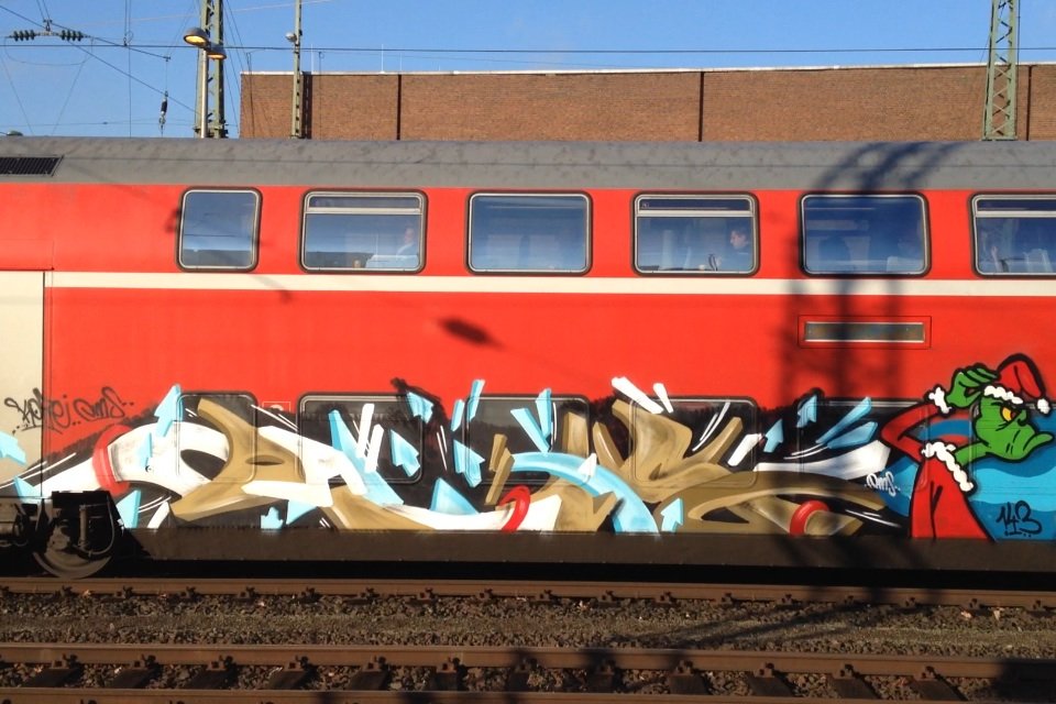 Graffiti Train - Photo by mutespottah (2013)