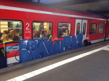 Graffiti Train - Photo by mutespottah (2013)