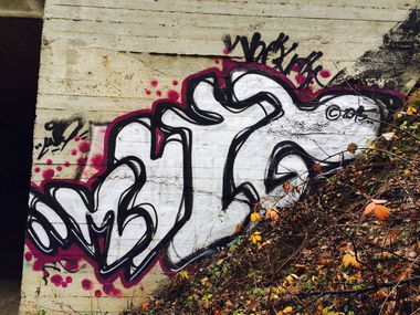 Graffiti Wall - Photo by muzg