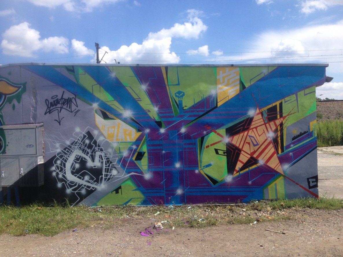 Graffiti Wall - Photo by muzg (2014)