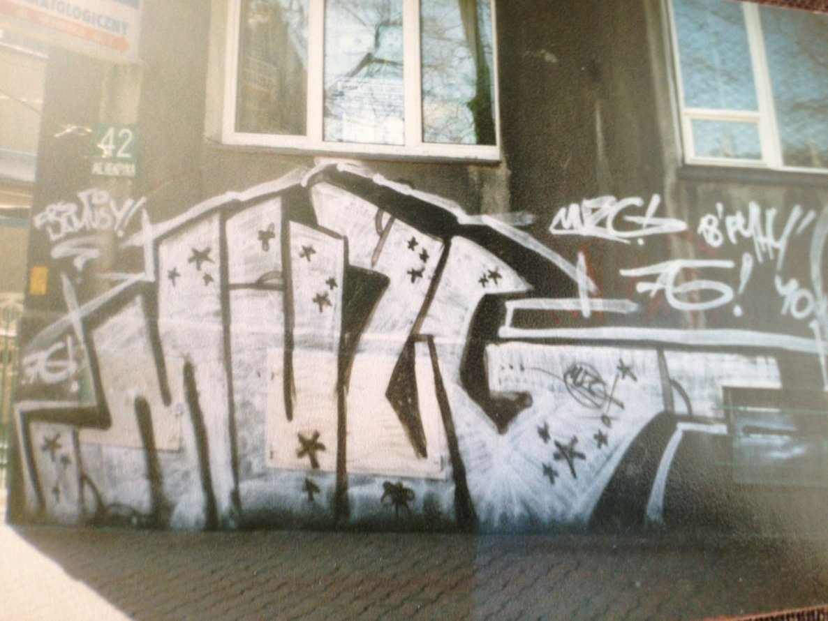 Graffiti Bombing - Photo by muzg (2001)